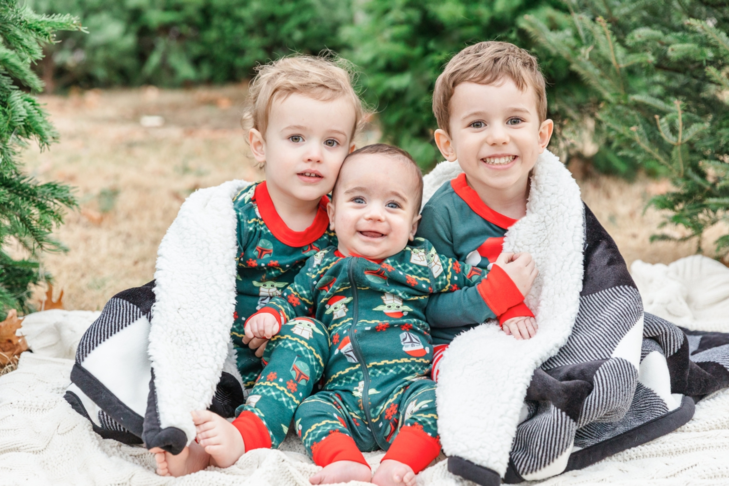 Christmas Tree Lot Mini Session | Nashville, Tennessee | Family & Newborn Photographer Janet Henry