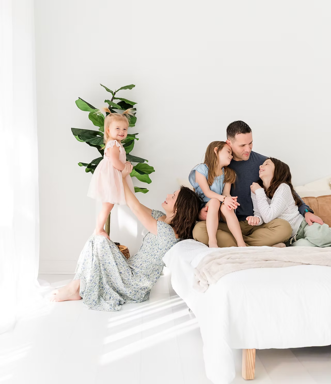 Lifestyle studio session in a bright Nashville studio